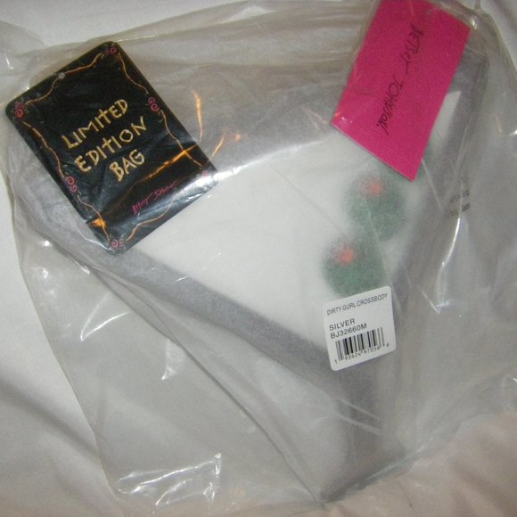Betsey Johnson Kitsch Dirty Gurl Crossbody Bag Martini BJ32660M NEW SEALED - Picture 13 of 15
